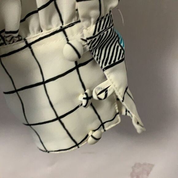 CHAUS PETITE BEAUTIFUL BLOUSE SIZE 8 100% POLYESTER - Picture 3 of 5